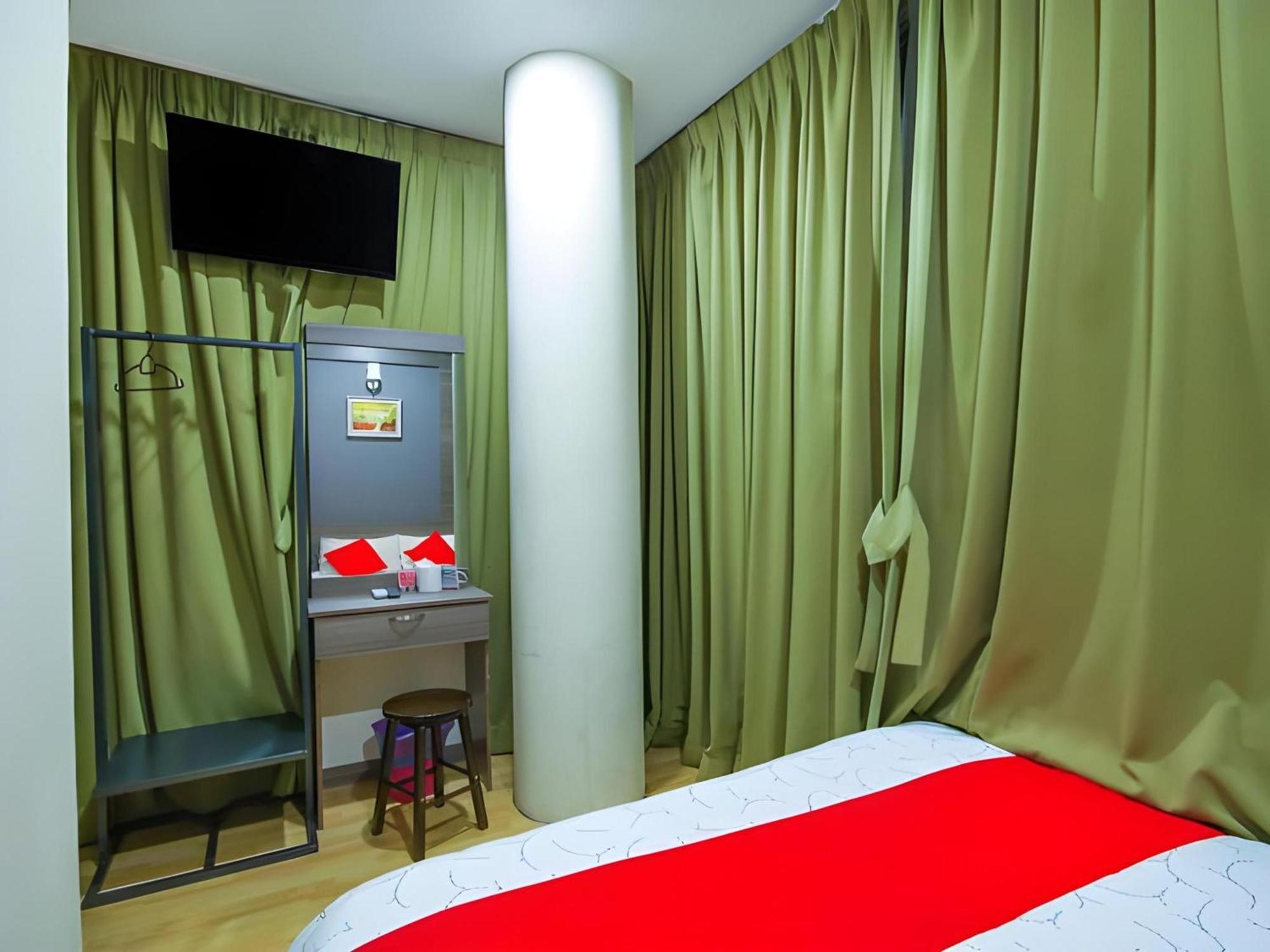 Capital O 812 Hotel Smc Seksyen 13 Shah Alam Exterior foto